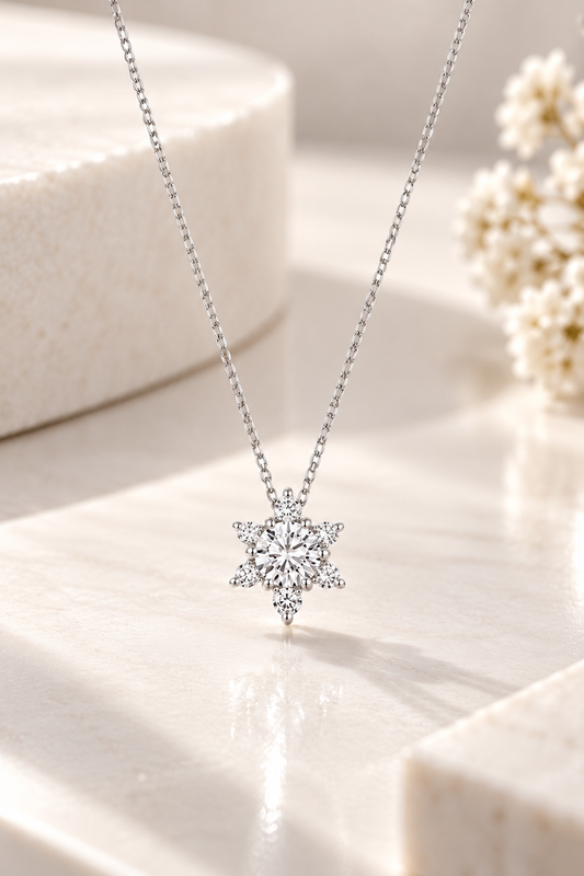 14 Ayar 0,19 Karat Lotus Pırlanta Kolye