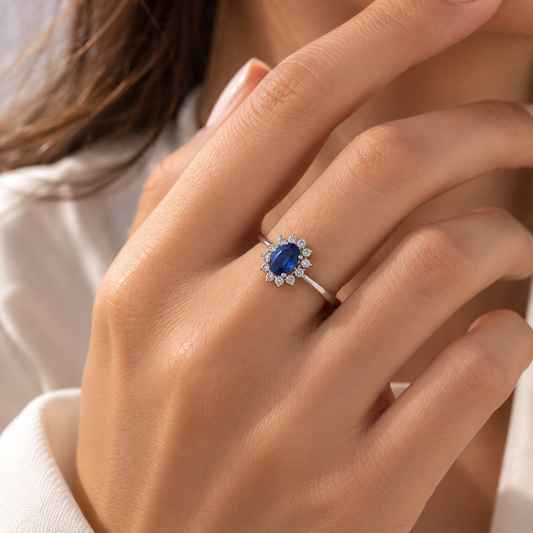8 Ayar 0,45 Karat Safir ve Pırlanta Yüzük